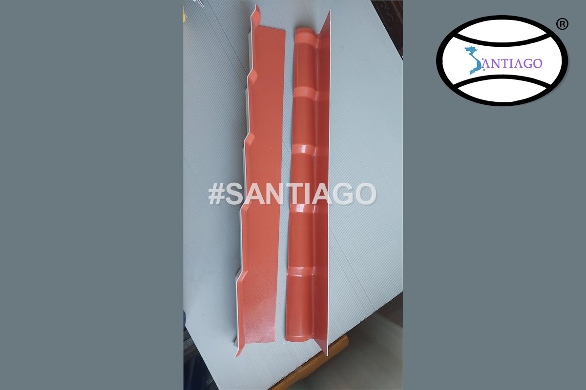 Tấm úp tường viền màu đỏ ngói