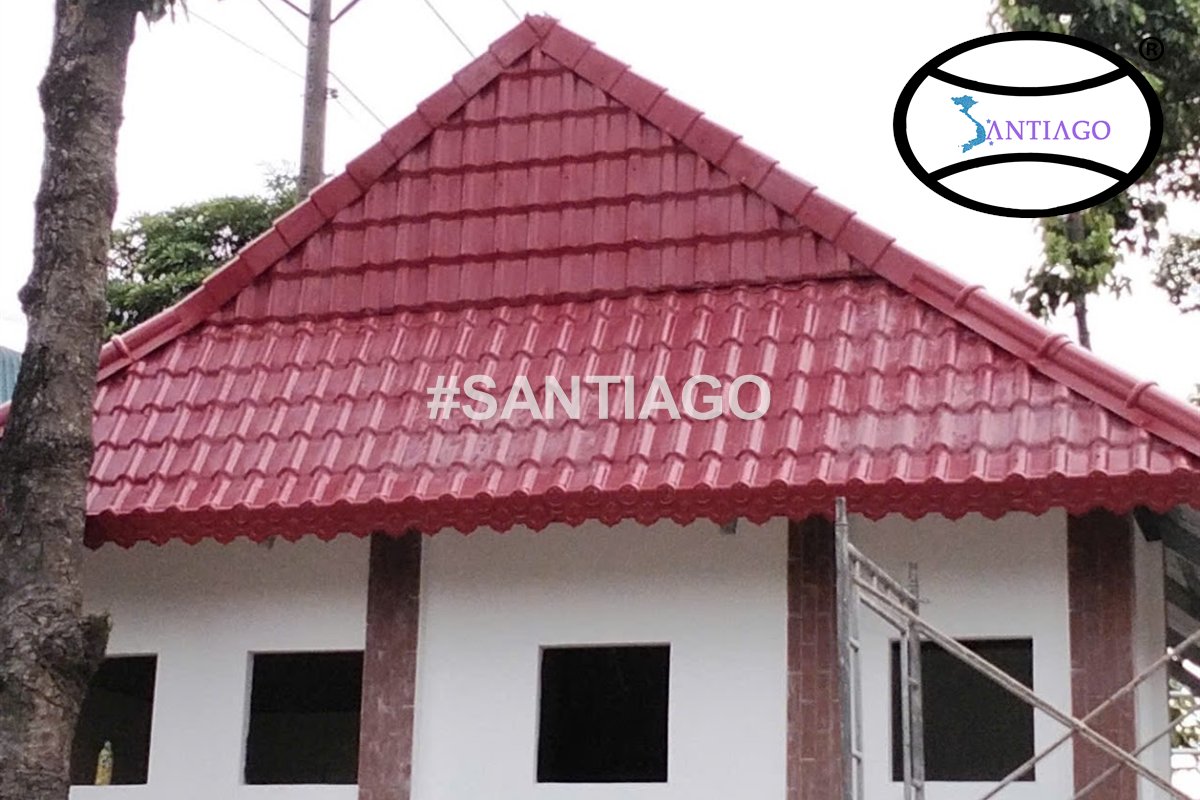 Nhà cấp bốn lợp ngói nhựa màu đỏ