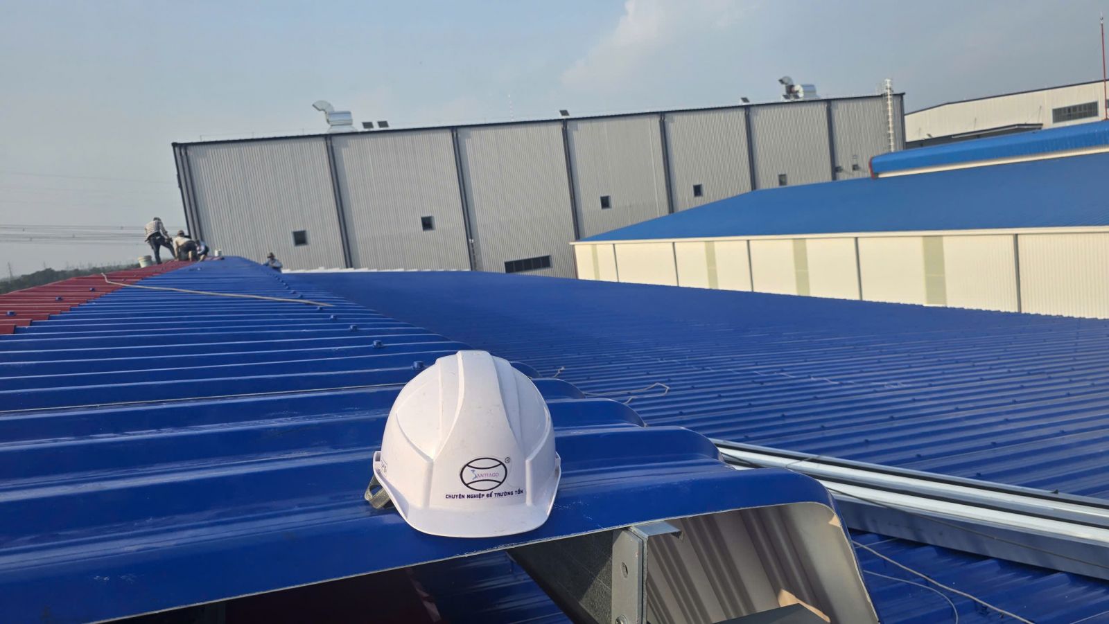 giá tôn nhựa pvc