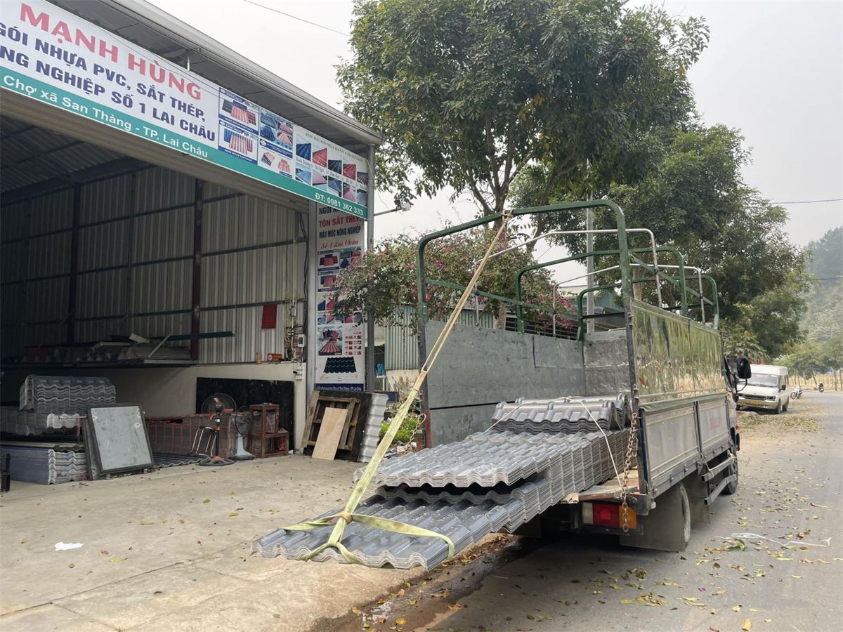 tôn ngói nhựa Santiago lai châu