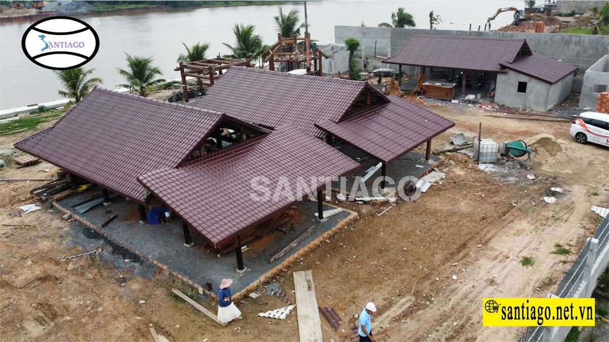 ngói nhựa lợp nhà gỗ tại bình dương