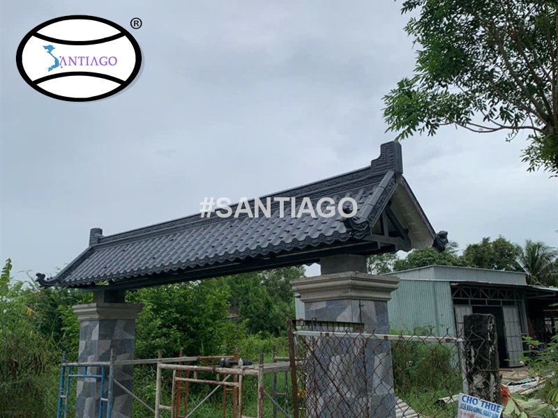 Mái cổng lợp ngói nhựa âm dương Santiago màu xám đen, có góc và đuôi rồng