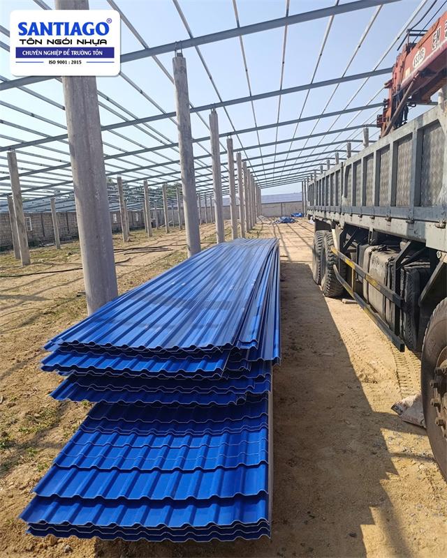 Ngói nhựa Santiago giao tới công trình