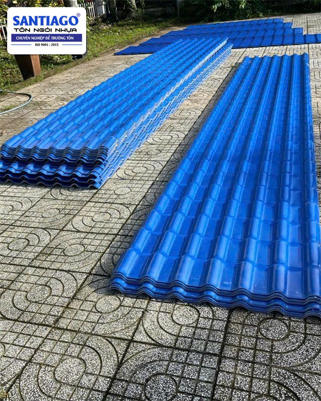 Ngói nhựa Santiago giao tới công trình