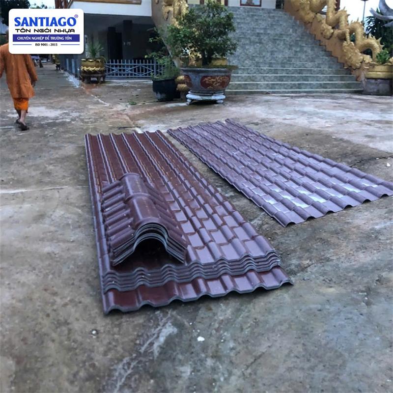 Ngói nhựa Santiago giao tới công trình