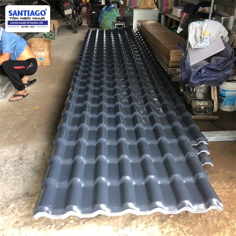 Ngói nhựa Santiago giao tới công trình