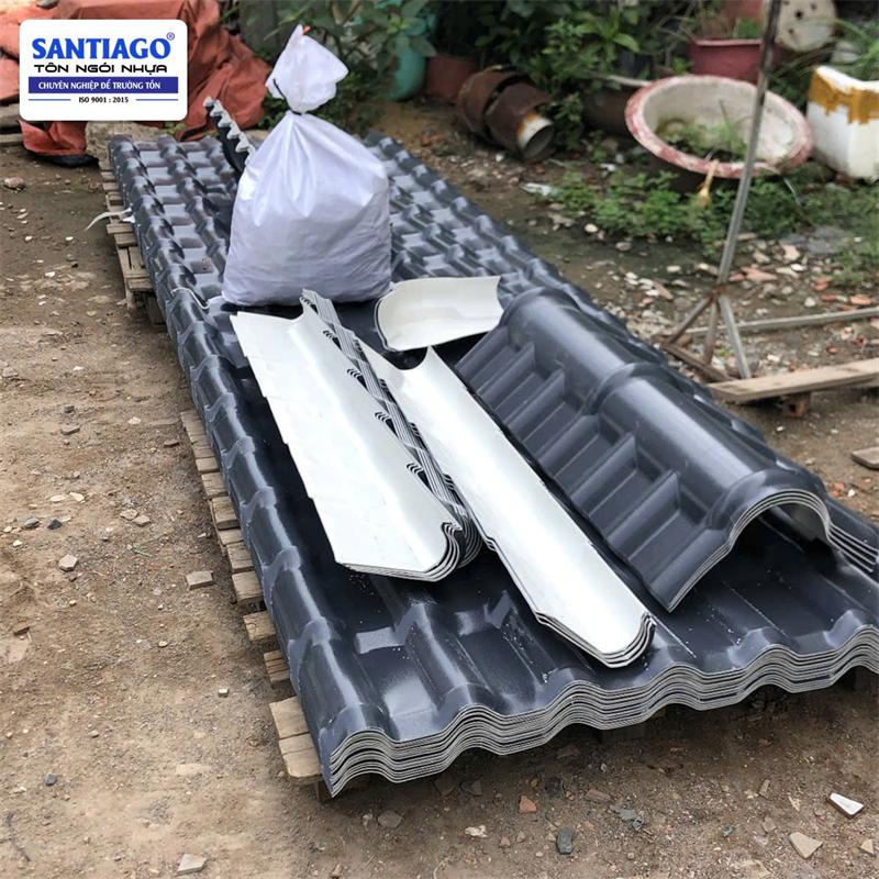 Ngói nhựa Santiago giao tới công trình