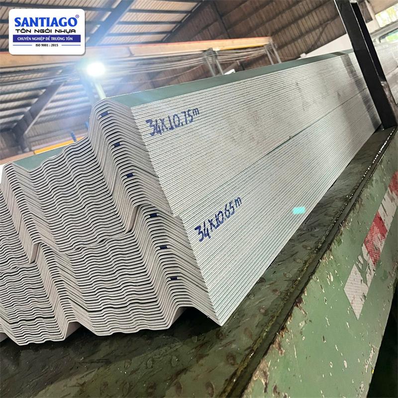 Ngói nhựa Santiago giao tới công trình