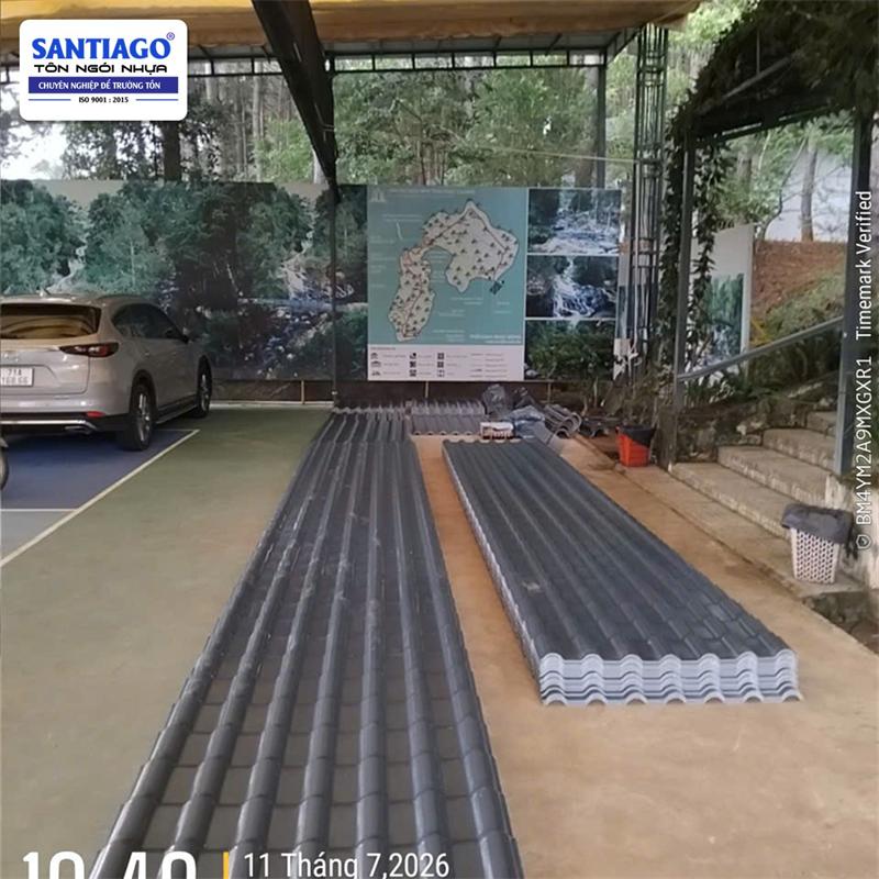 Ngói nhựa màu xám Santiago giao tới công trình