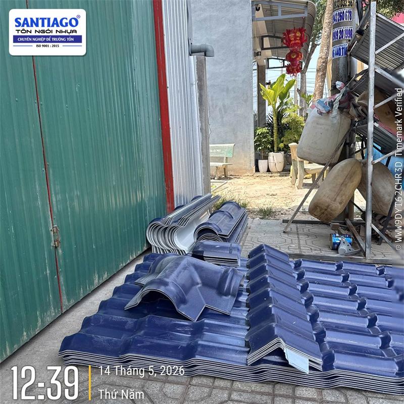 Ngói nhựa màu xanh dương Santiago giao tới công trình