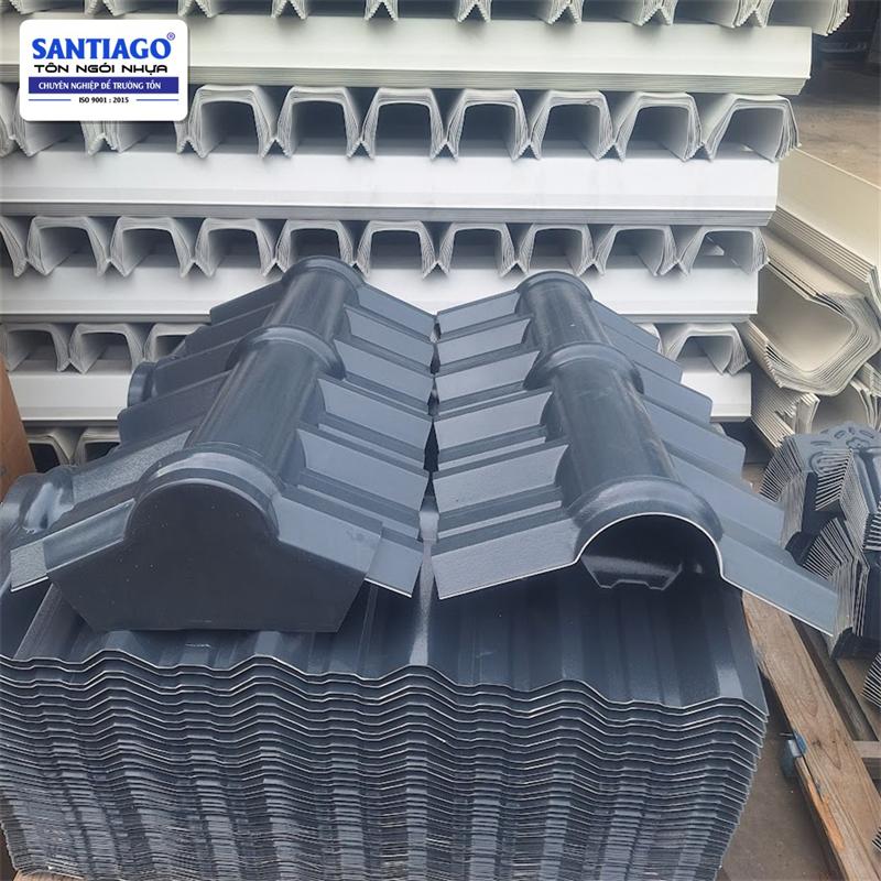 Ngói nhựa màu xám Santiago tại kho