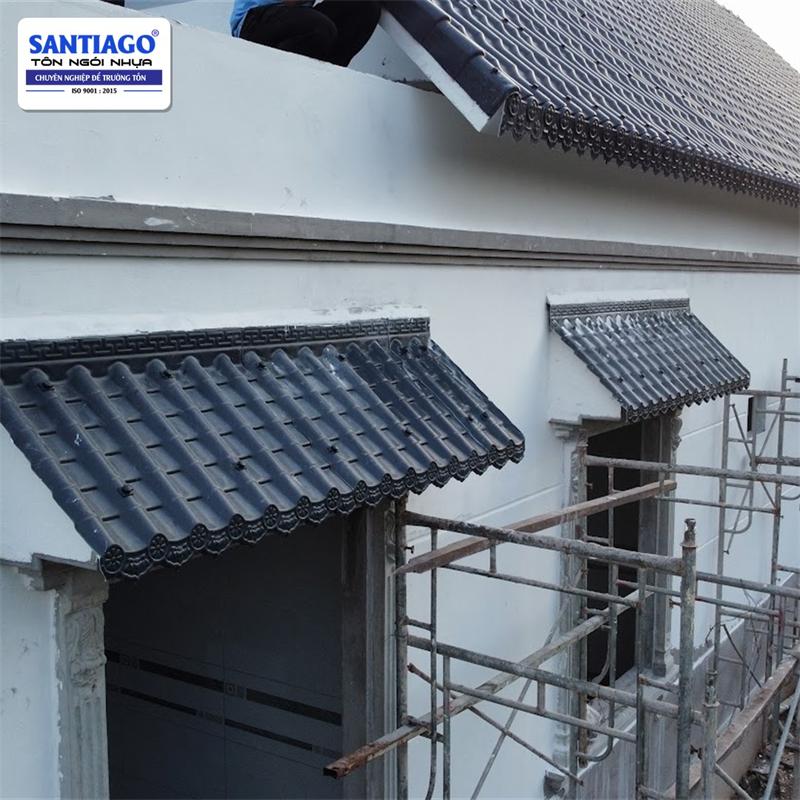 Ngói nhựa màu xám Santiago tại kho