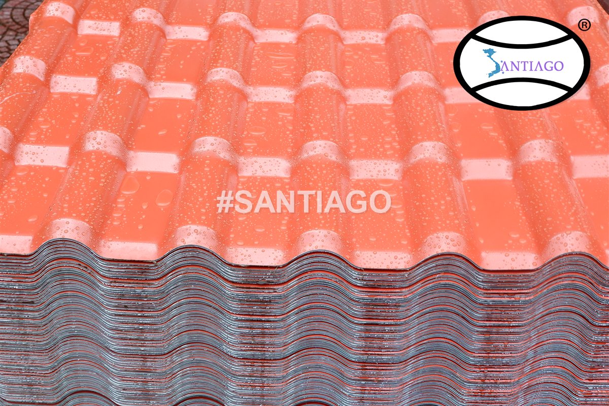 Ngói nhựa màu đỏ ngói xếp tại nhà máy Santiago