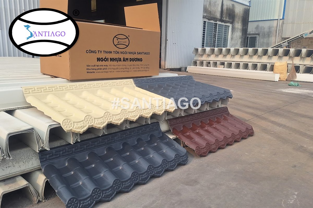 Ngói nhựa âm dương Santiago nhiều màu cạnh thùng hàng
