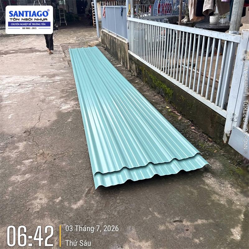Tôn nhựa màu xanh ngọc Santiago giao tới công trình