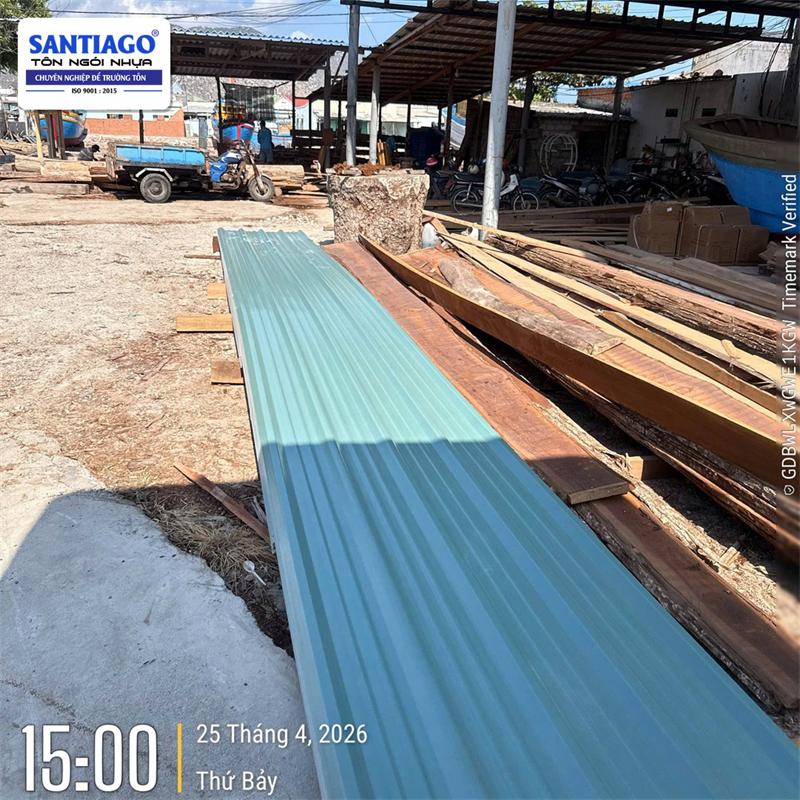 Tôn nhựa màu xanh ngọc Santiago giao tới công trình