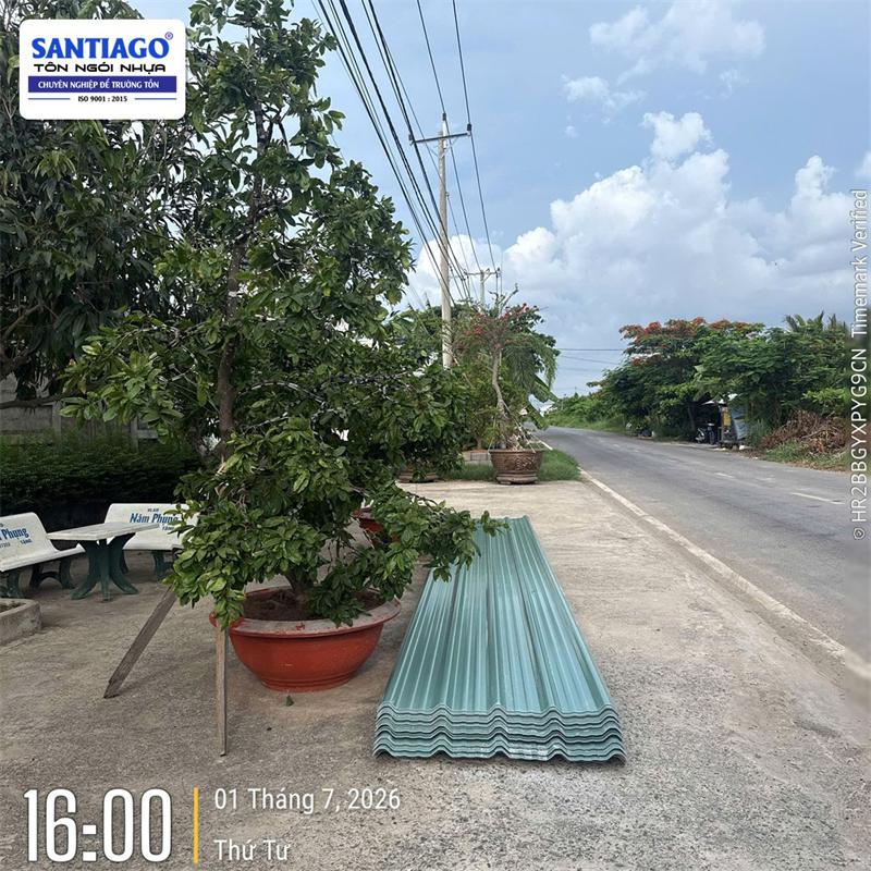 Tôn nhựa màu xanh ngọc Santiago giao tới công trình