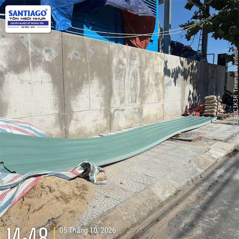 Tôn nhựa màu xanh ngọc Santiago giao tới công trình