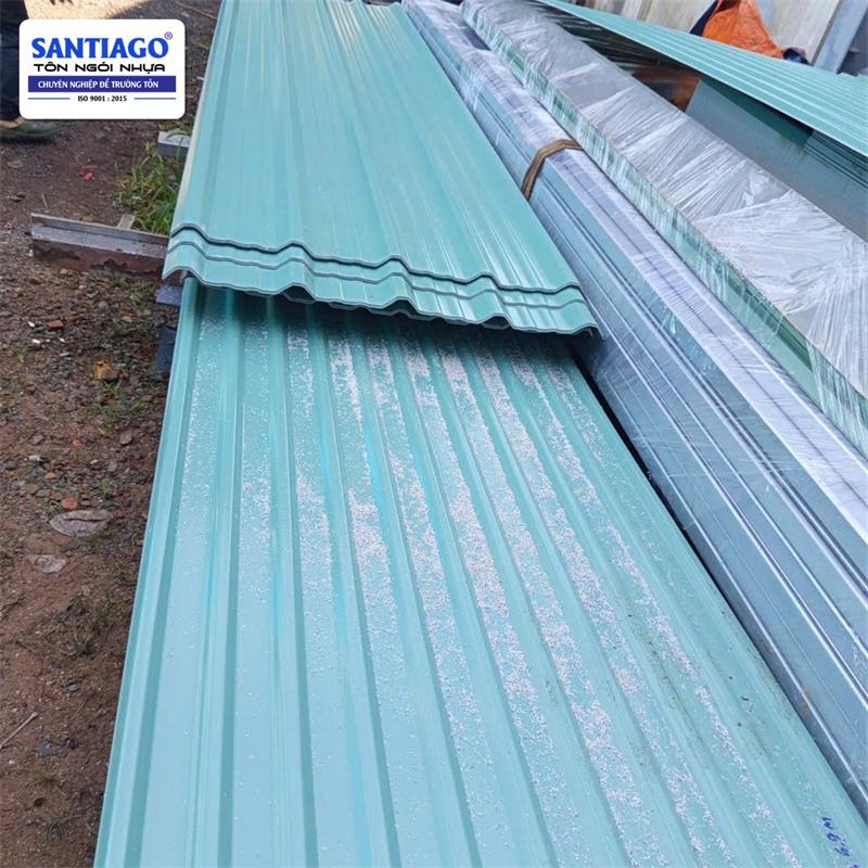Tôn nhựa Santiago giao tới công trình