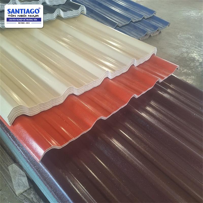 Tôn nhựa Santiago tại kho